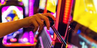 vl66 အားကစားလောင်းကစား Myanmar Sportsbook Live Bet ချနေသောကစားသူများ
